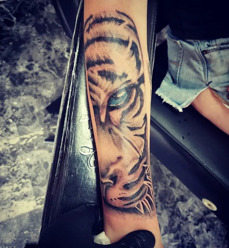 Ink Therapy Lansing — Tattoo shop in Lansing